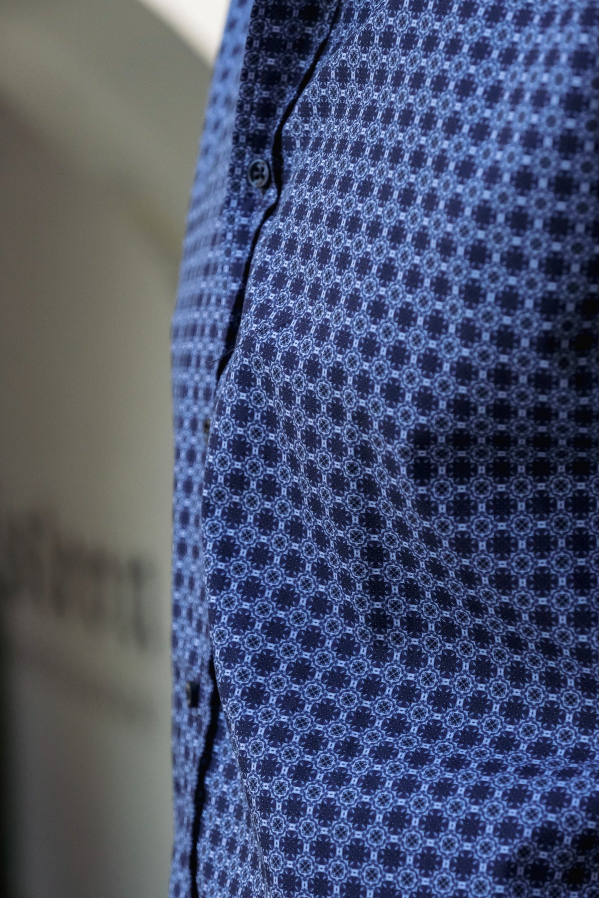 Printed casual shirt with graphic pattern in blue/white (Art. 2115-C)