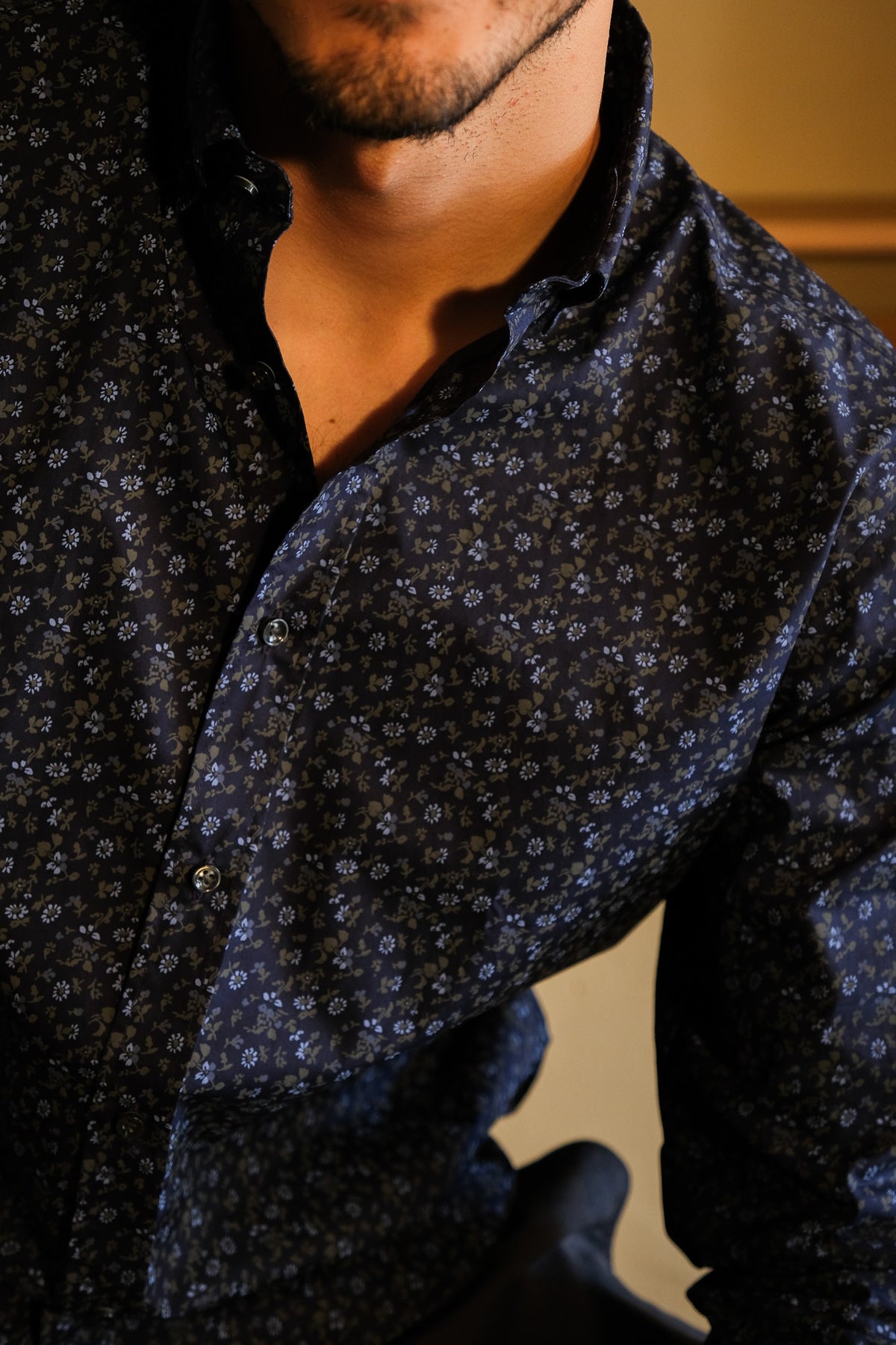 Printed casual shirt with floral pattern in night blue (Art. 2101-C)